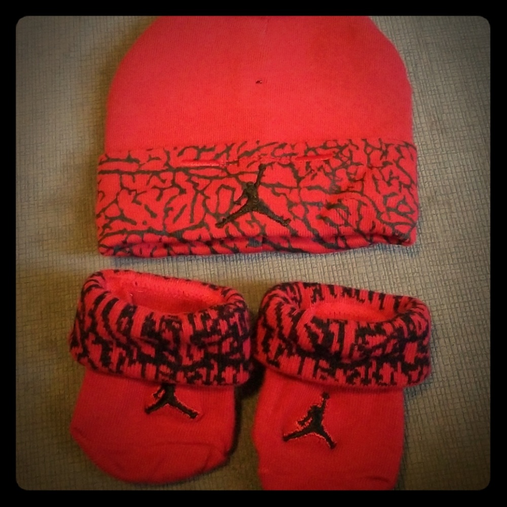 NB Jordan scully and socks!